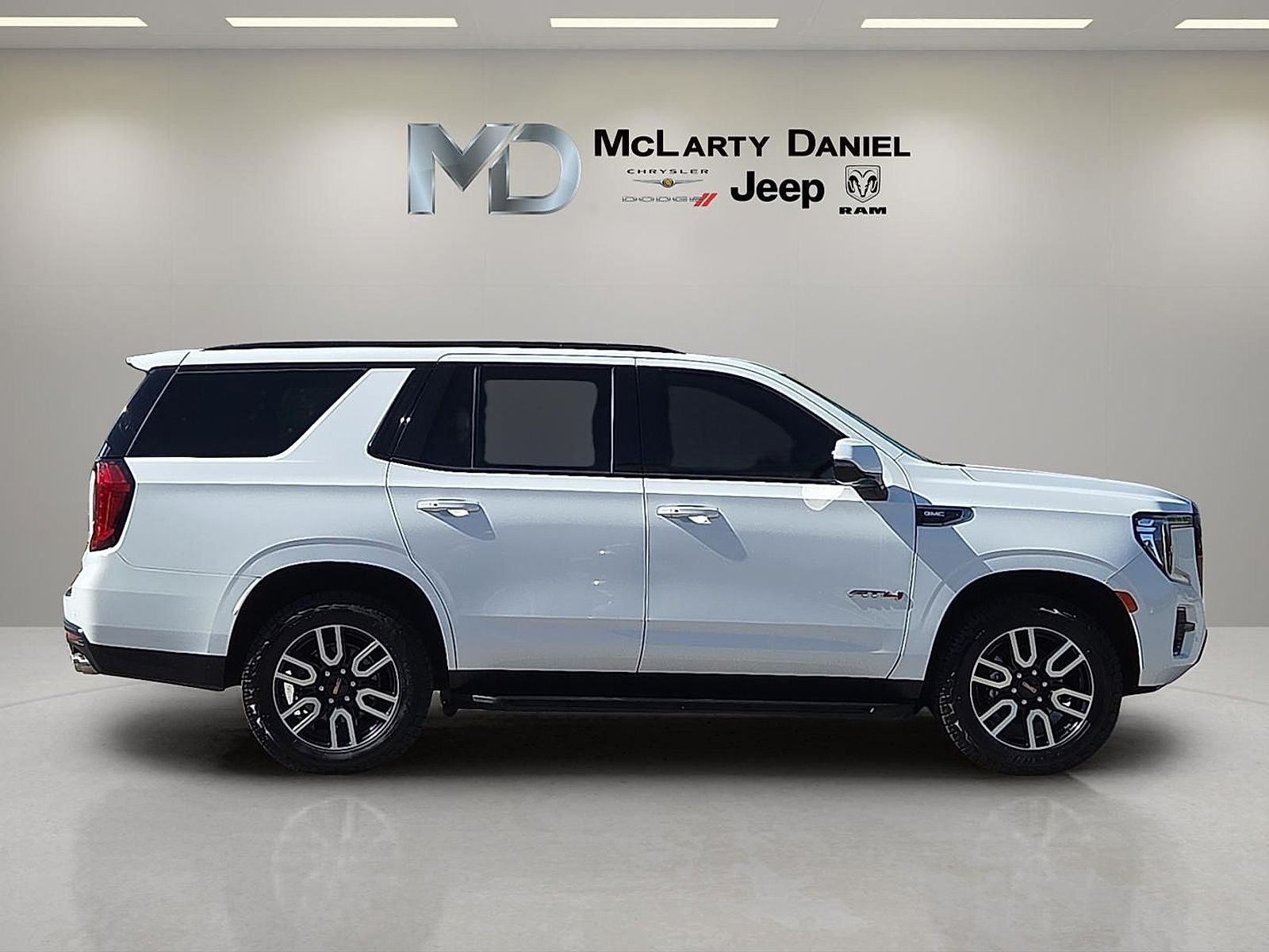 2022 GMC Yukon 4WD AT4