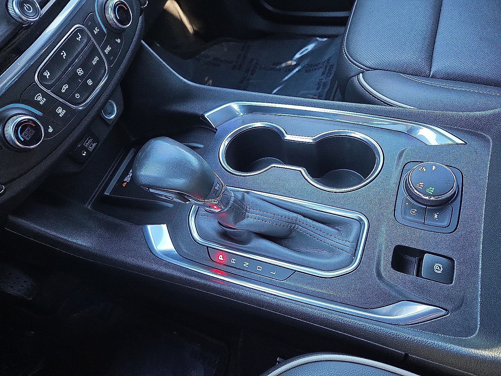 2022 Chevrolet Traverse AWD Premier