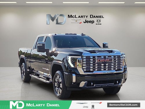 2025 GMC Sierra 2500HD 4WD Crew Cab Standard Bed Denali