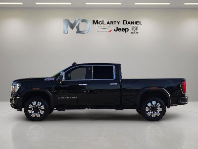 2025 GMC Sierra 2500HD 4WD Crew Cab Standard Bed Denali