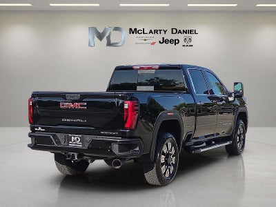 2025 GMC Sierra 2500HD 4WD Crew Cab Standard Bed Denali