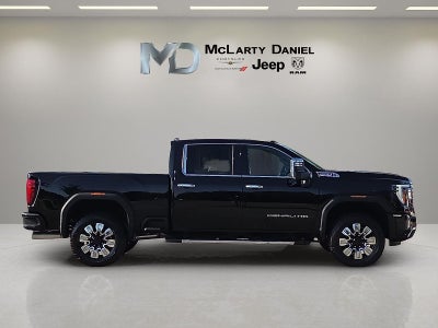 2025 GMC Sierra 2500HD 4WD Crew Cab Standard Bed Denali