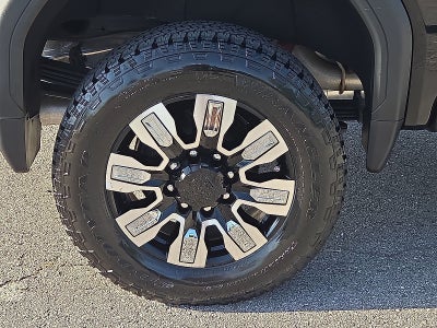 2025 GMC Sierra 2500HD 4WD Crew Cab Standard Bed Denali