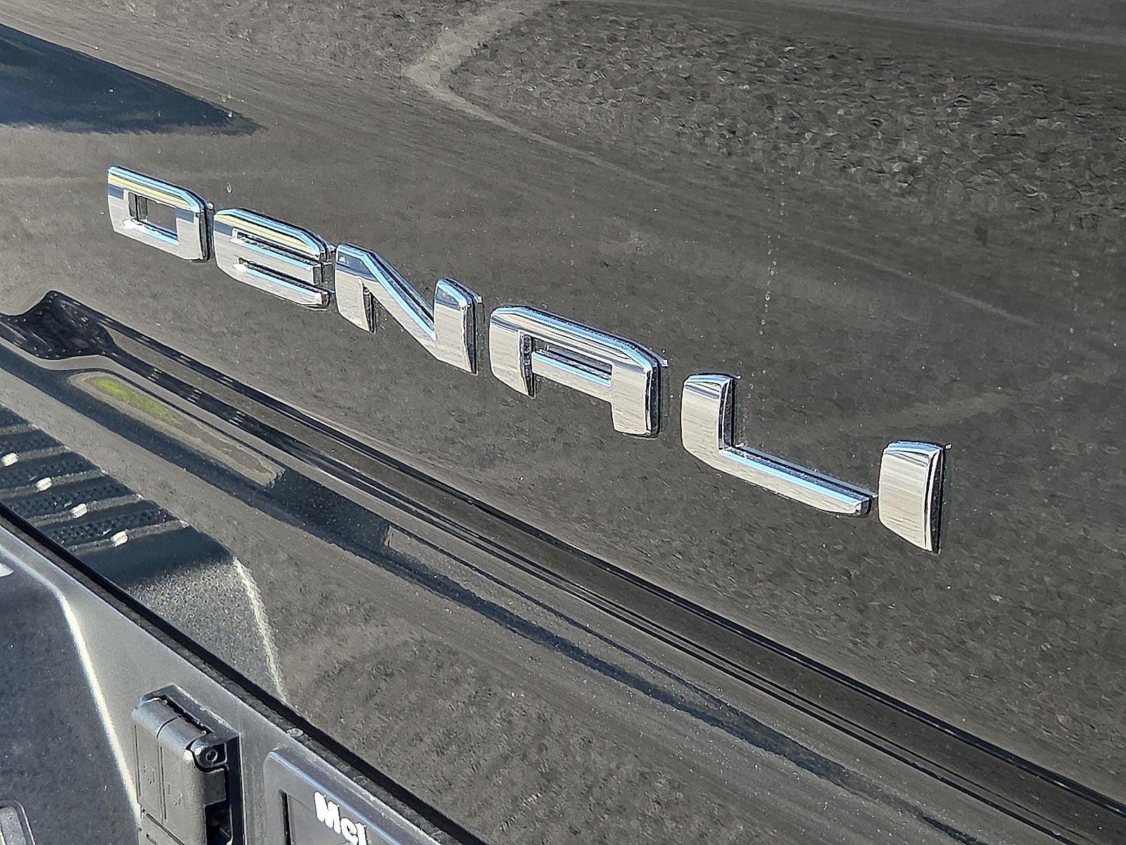 2025 GMC Sierra 2500HD 4WD Crew Cab Standard Bed Denali
