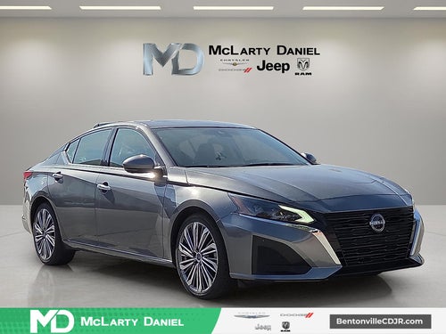 2023 Nissan Altima SL FWD