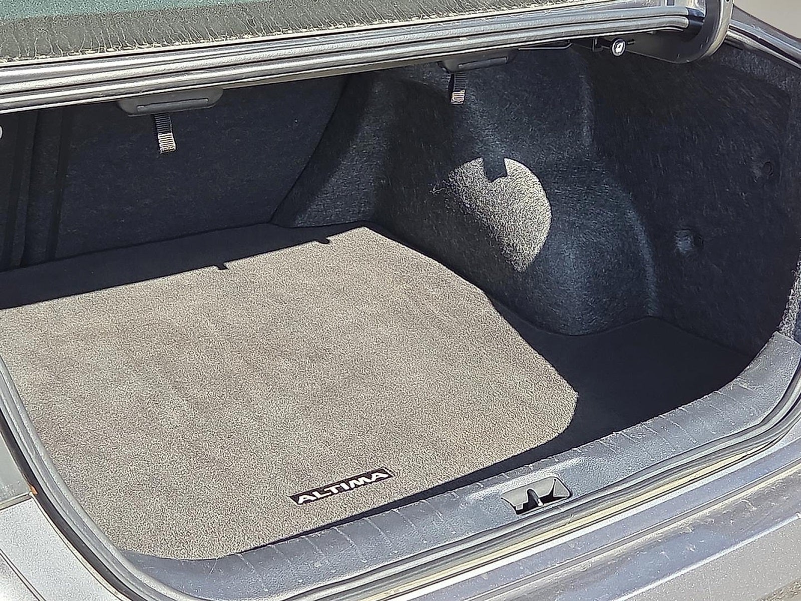 2023 Nissan Altima SL FWD