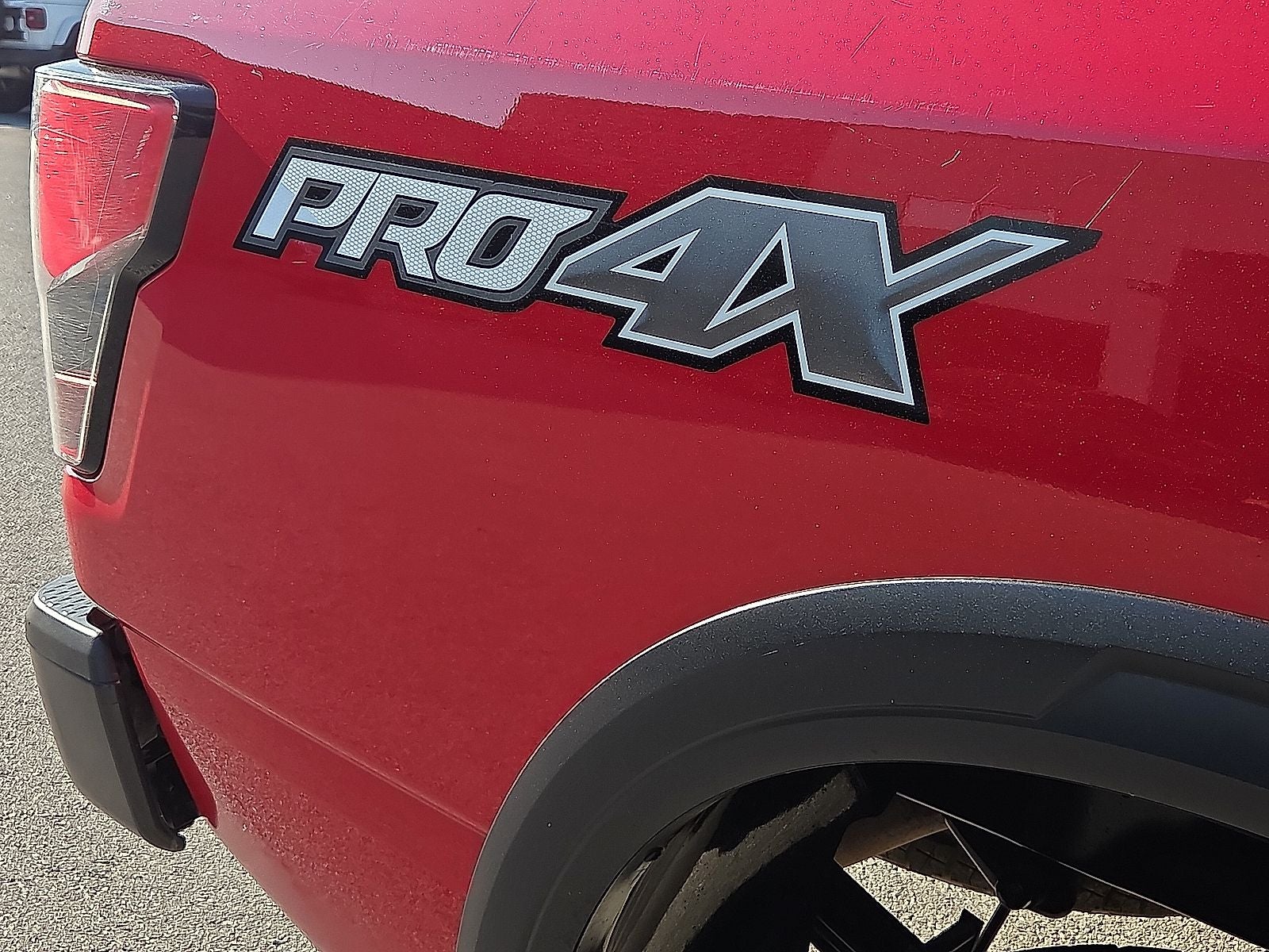 2021 Nissan TITAN Crew Cab PRO-4X 4x4