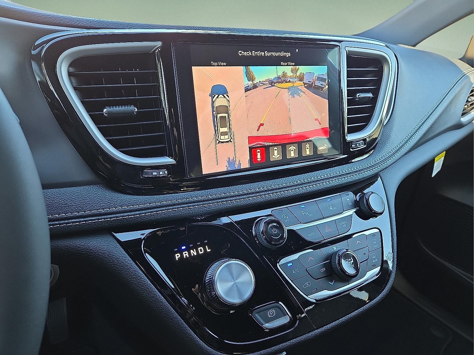 2026 Chrysler Pacifica PACIFICA SELECT AWD