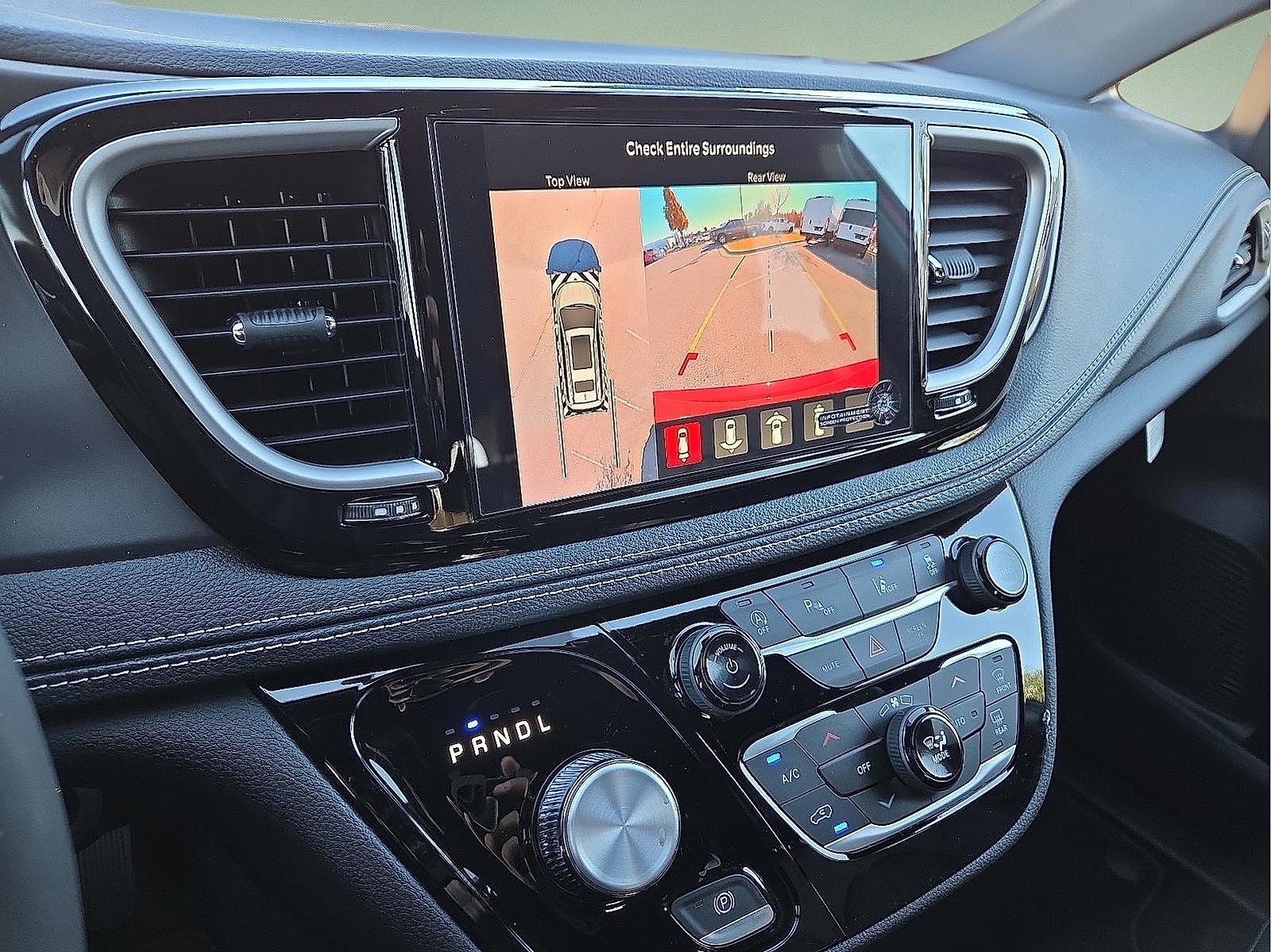 2026 Chrysler Pacifica PACIFICA SELECT AWD