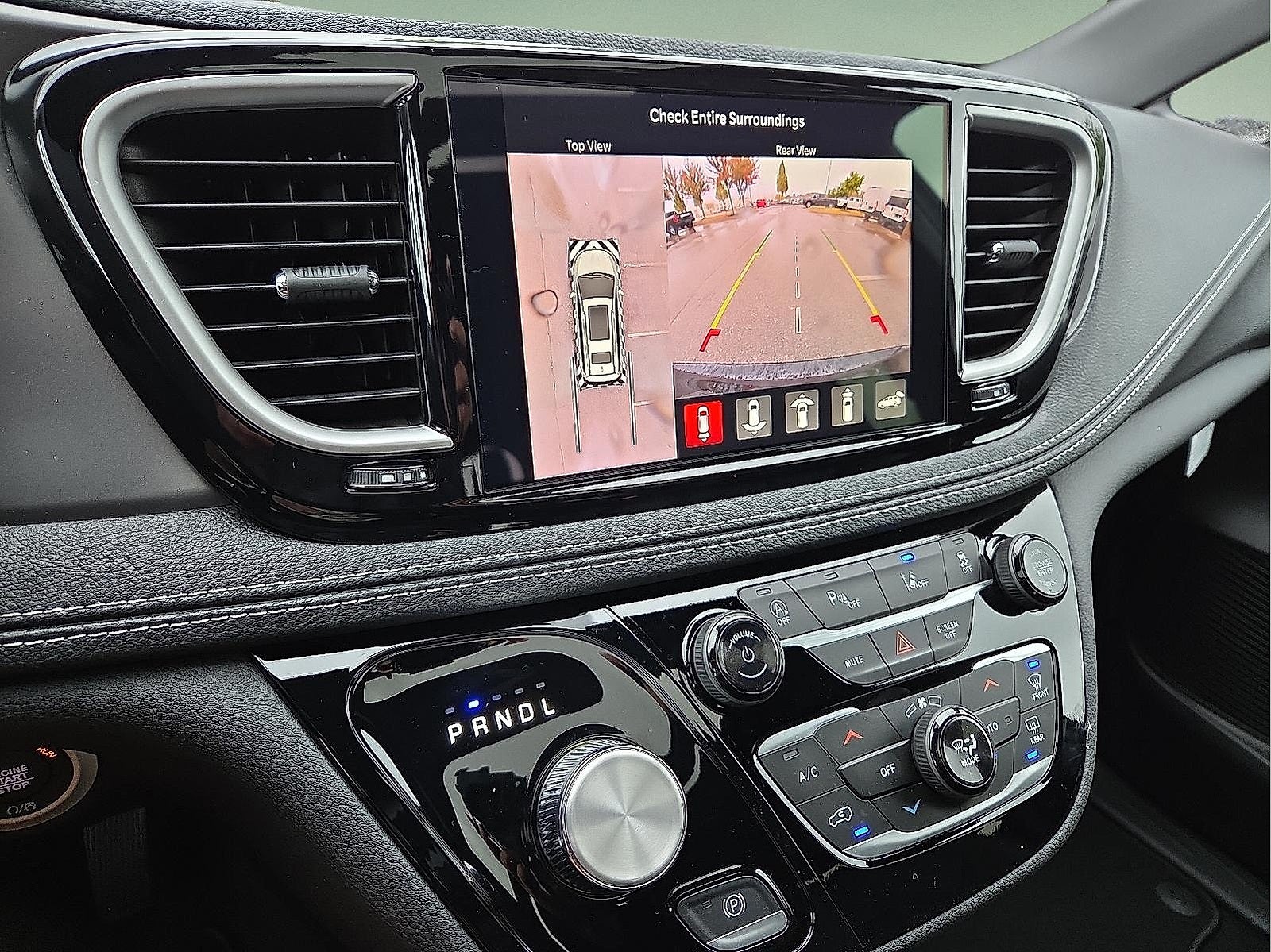 2026 Chrysler Pacifica PACIFICA SELECT AWD