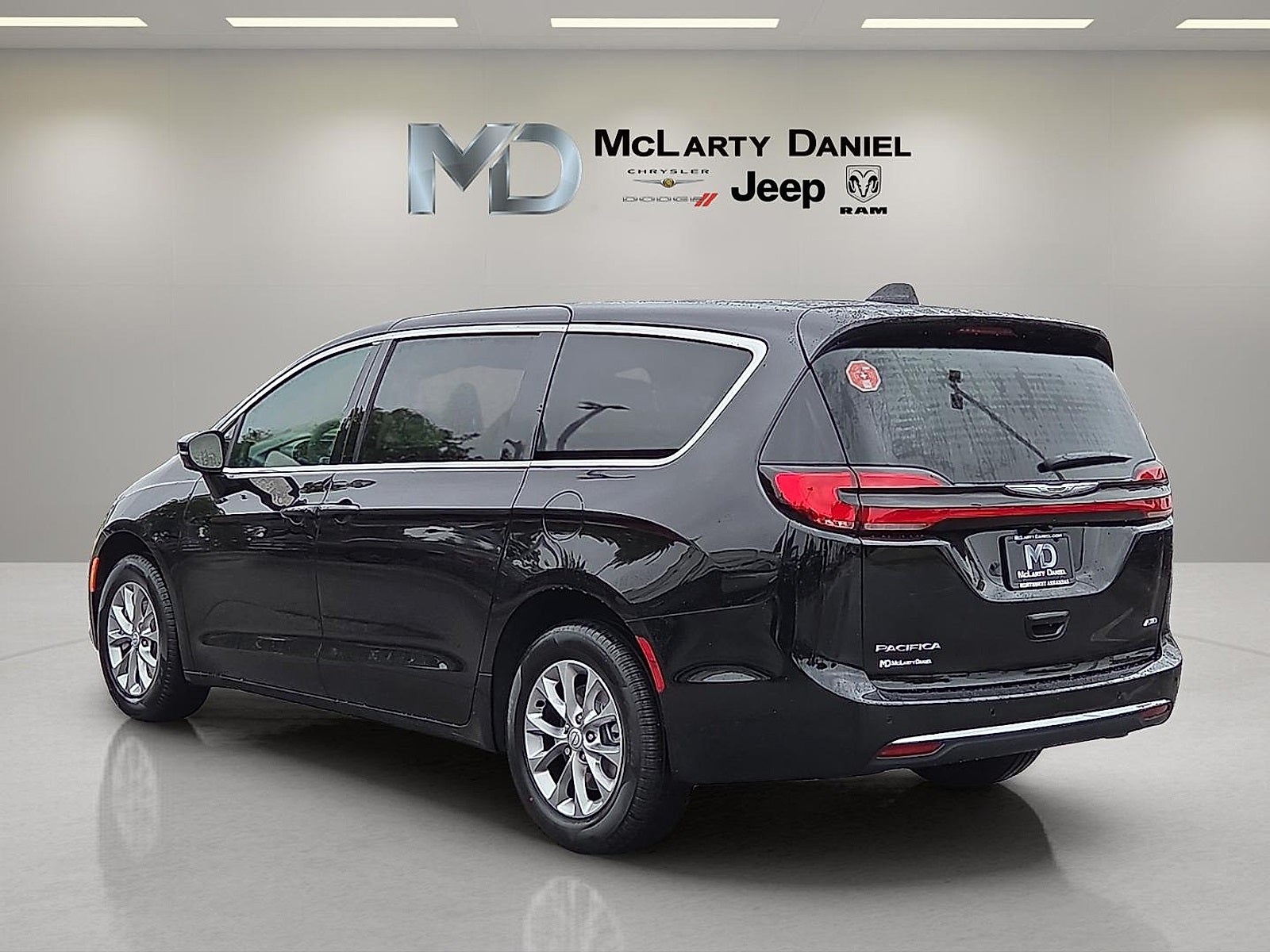2026 Chrysler Pacifica PACIFICA SELECT AWD