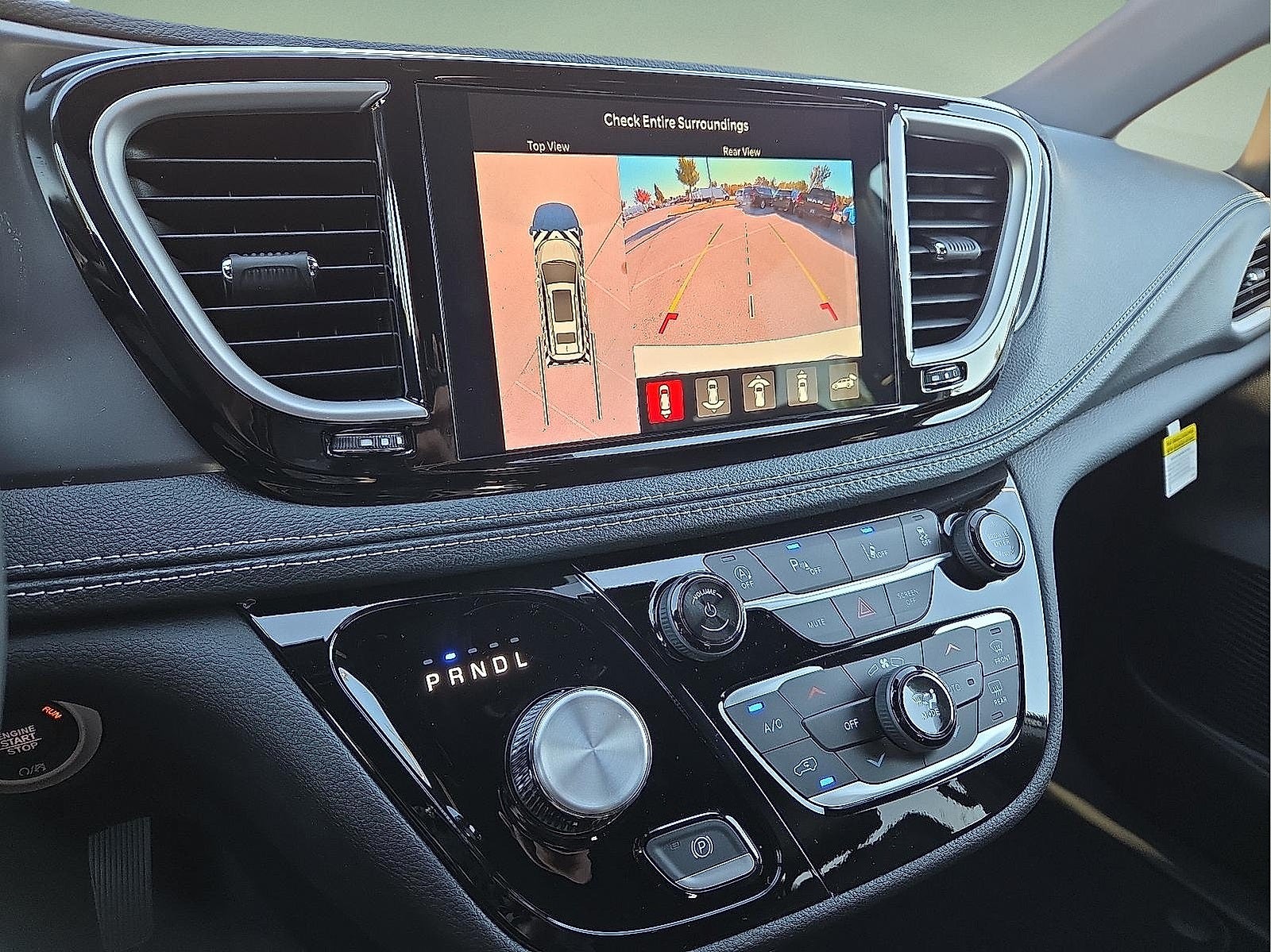 2026 Chrysler Pacifica PACIFICA SELECT AWD