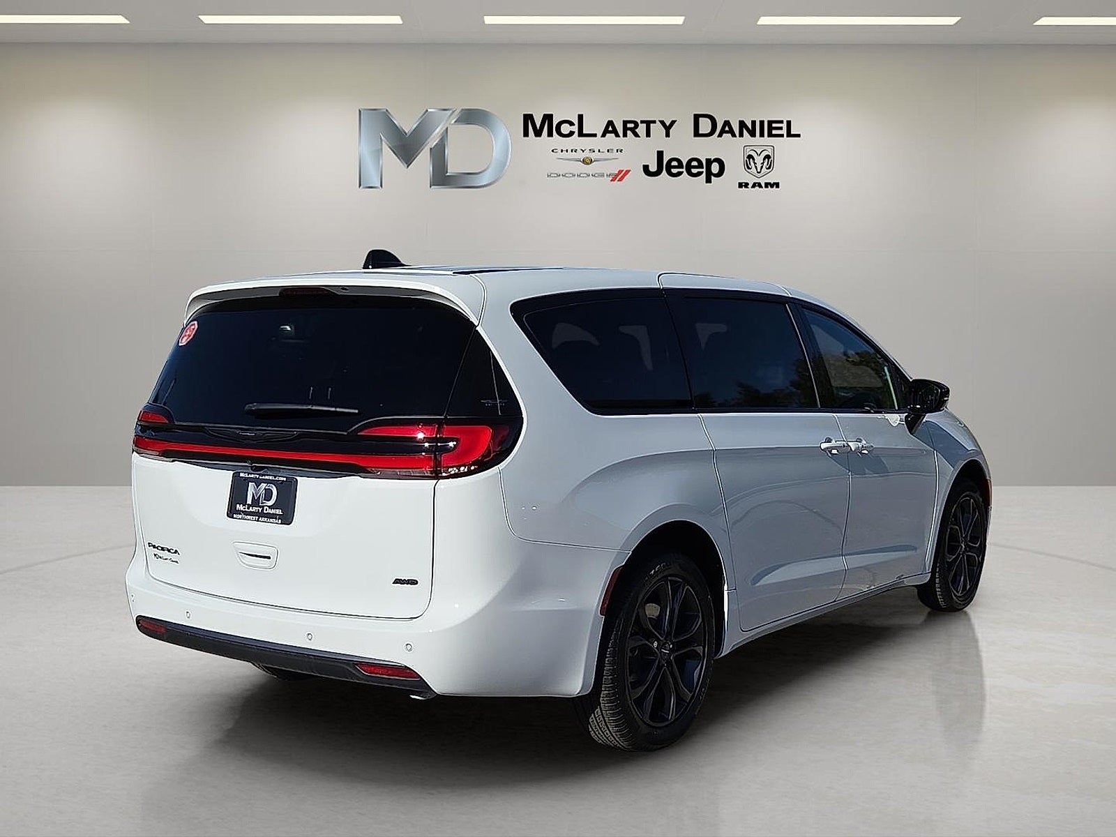 2026 Chrysler Pacifica PACIFICA SELECT AWD