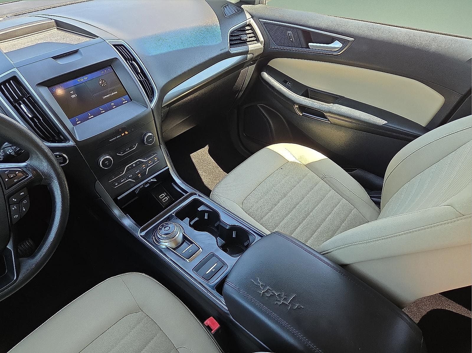 2020 Ford Edge SE