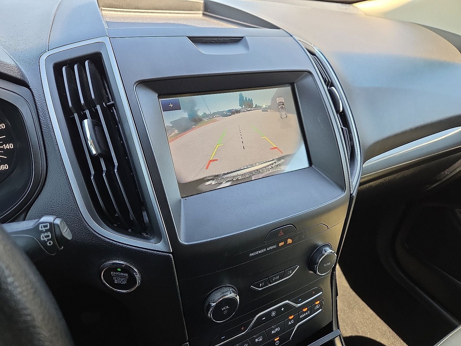 2020 Ford Edge SE