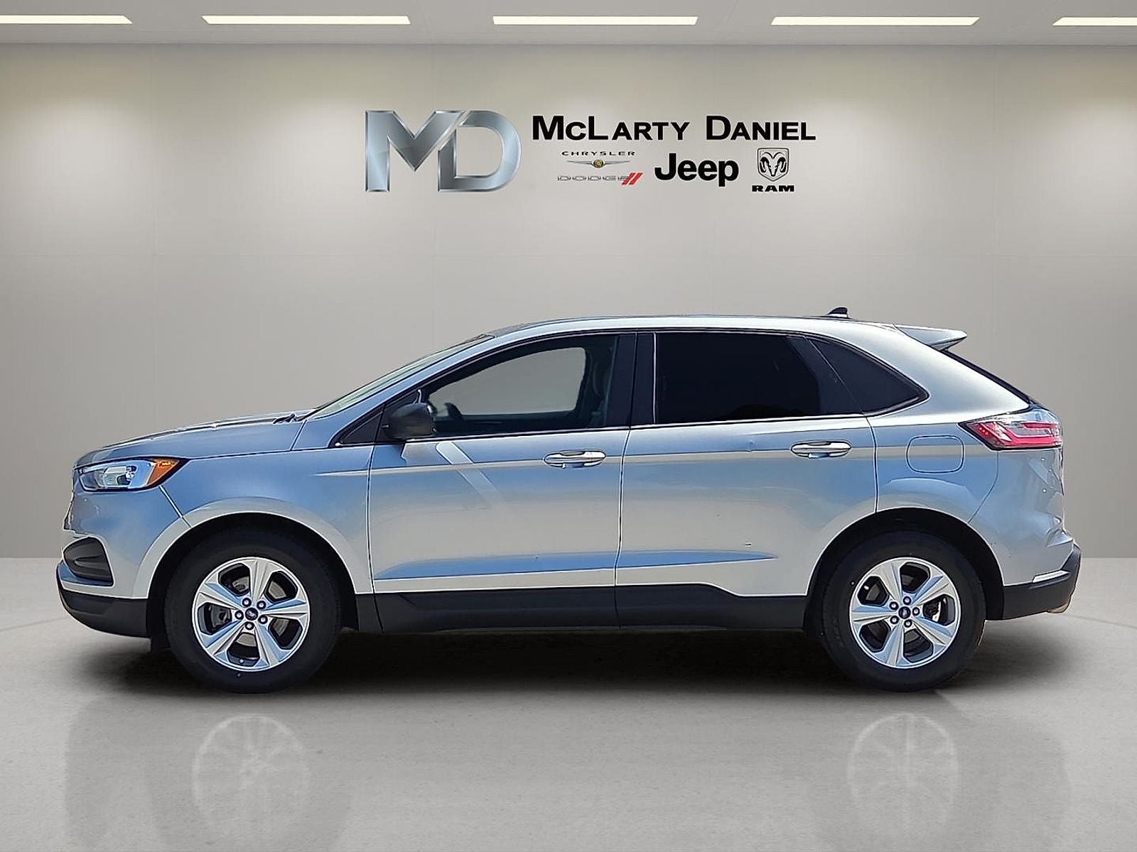 2020 Ford Edge SE