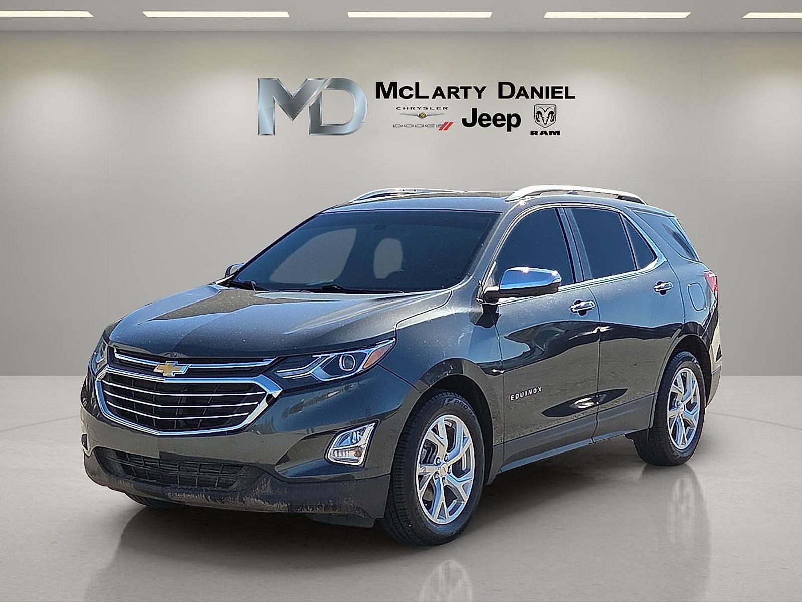 Used 2018 Chevrolet Equinox Premier with VIN 2GNAXMEV9J6189596 for sale in Bentonville, AR