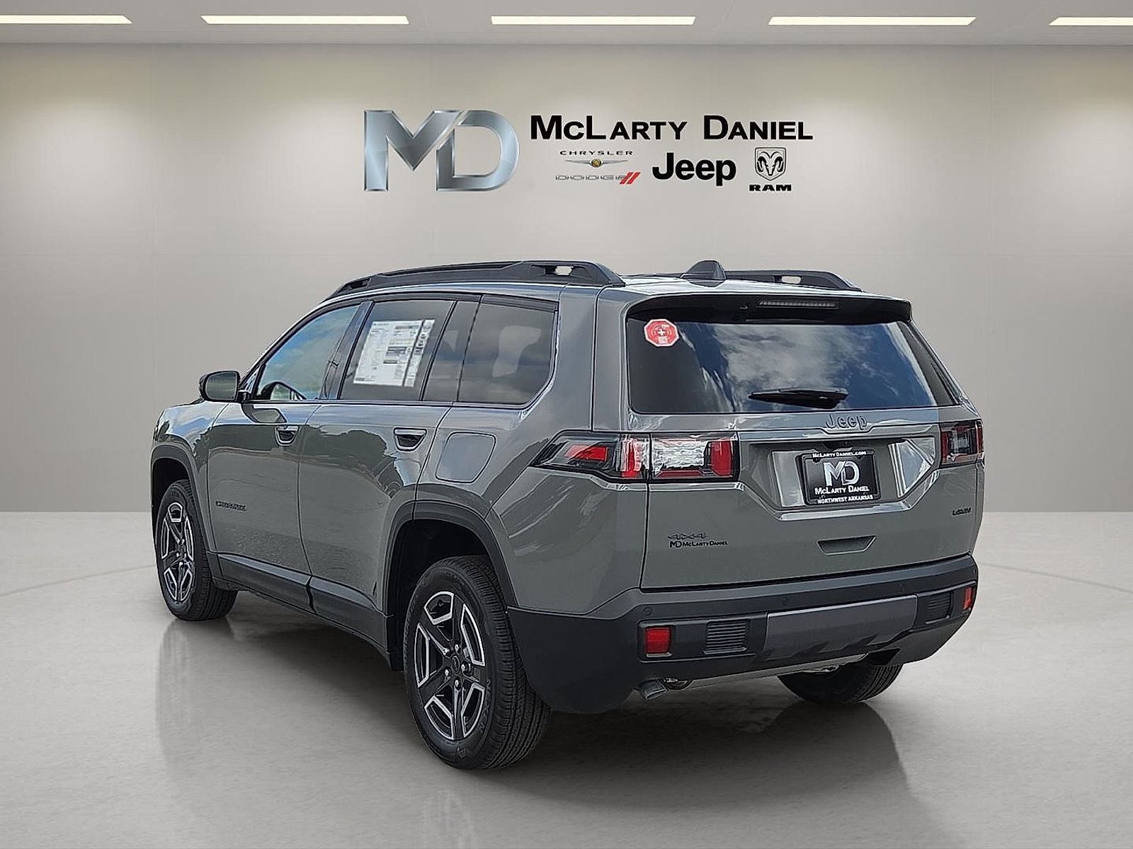 2026 Jeep Cherokee CHEROKEE LAREDO 4X4