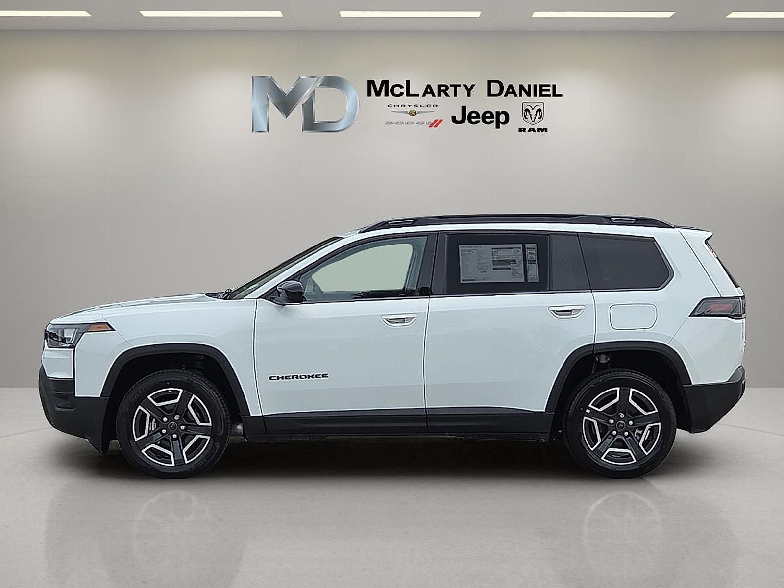 2026 Jeep Cherokee CHEROKEE LAREDO 4X4