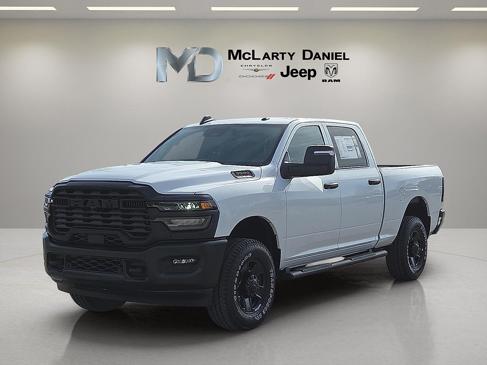 2026 RAM Ram 3500 RAM 3500 TRADESMAN CREW CAB 4X4 6'4' BOX