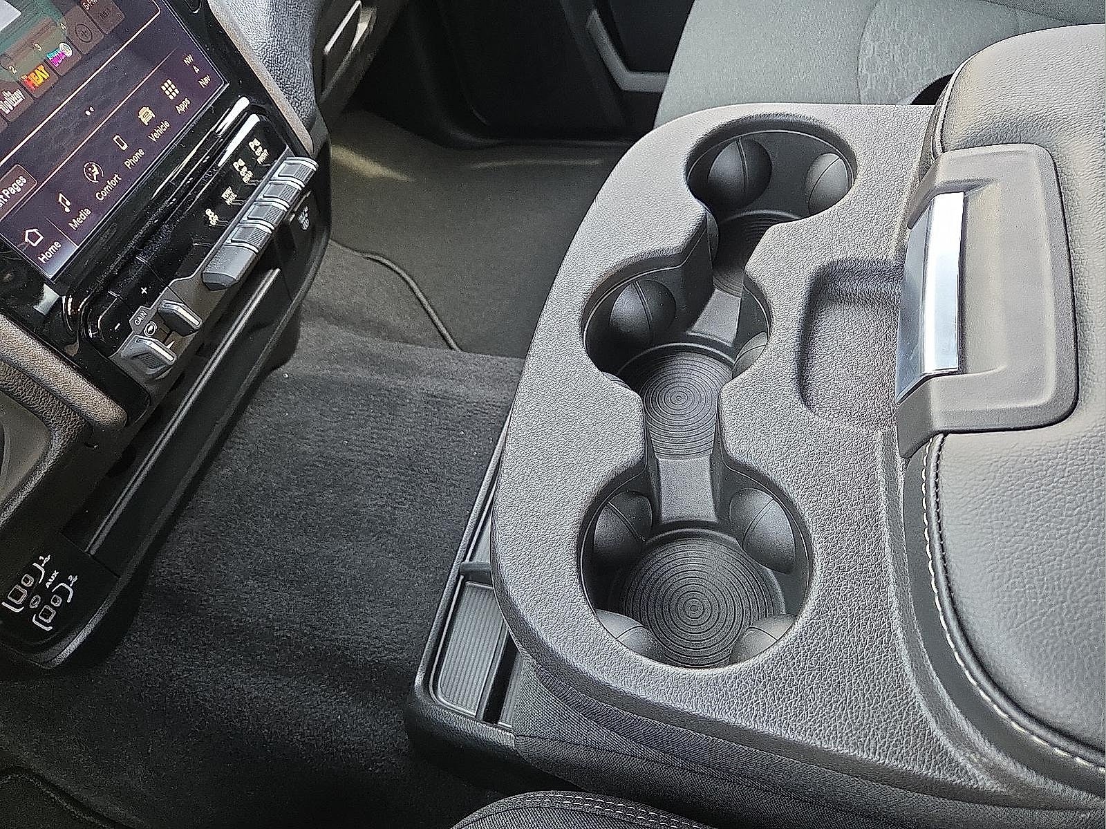 2026 RAM Ram 3500 RAM 3500 TRADESMAN CREW CAB 4X4 6'4' BOX