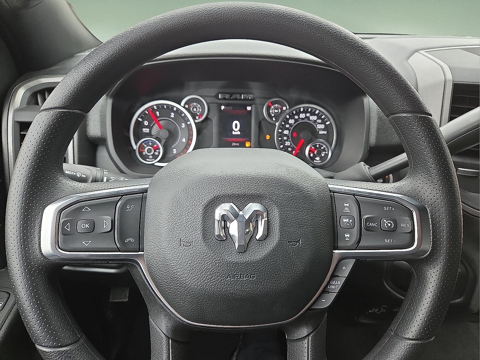 2026 RAM Ram 3500 RAM 3500 TRADESMAN CREW CAB 4X4 6'4' BOX