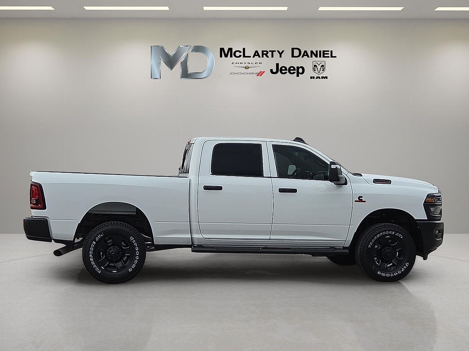 2026 RAM Ram 3500 RAM 3500 TRADESMAN CREW CAB 4X4 6'4' BOX