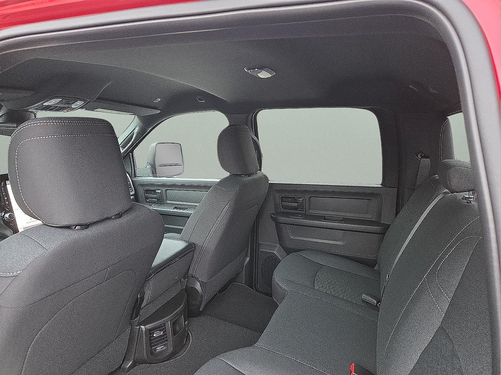 2026 RAM Ram 3500 RAM 3500 TRADESMAN CREW CAB 4X4 6'4' BOX