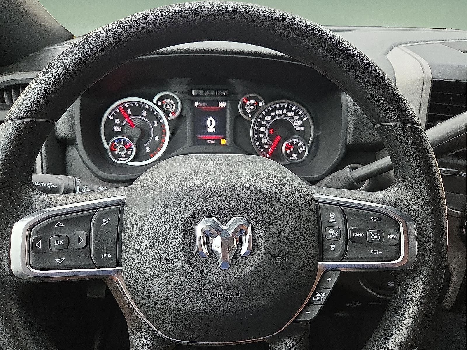 2026 RAM Ram 3500 RAM 3500 TRADESMAN CREW CAB 4X4 6'4' BOX