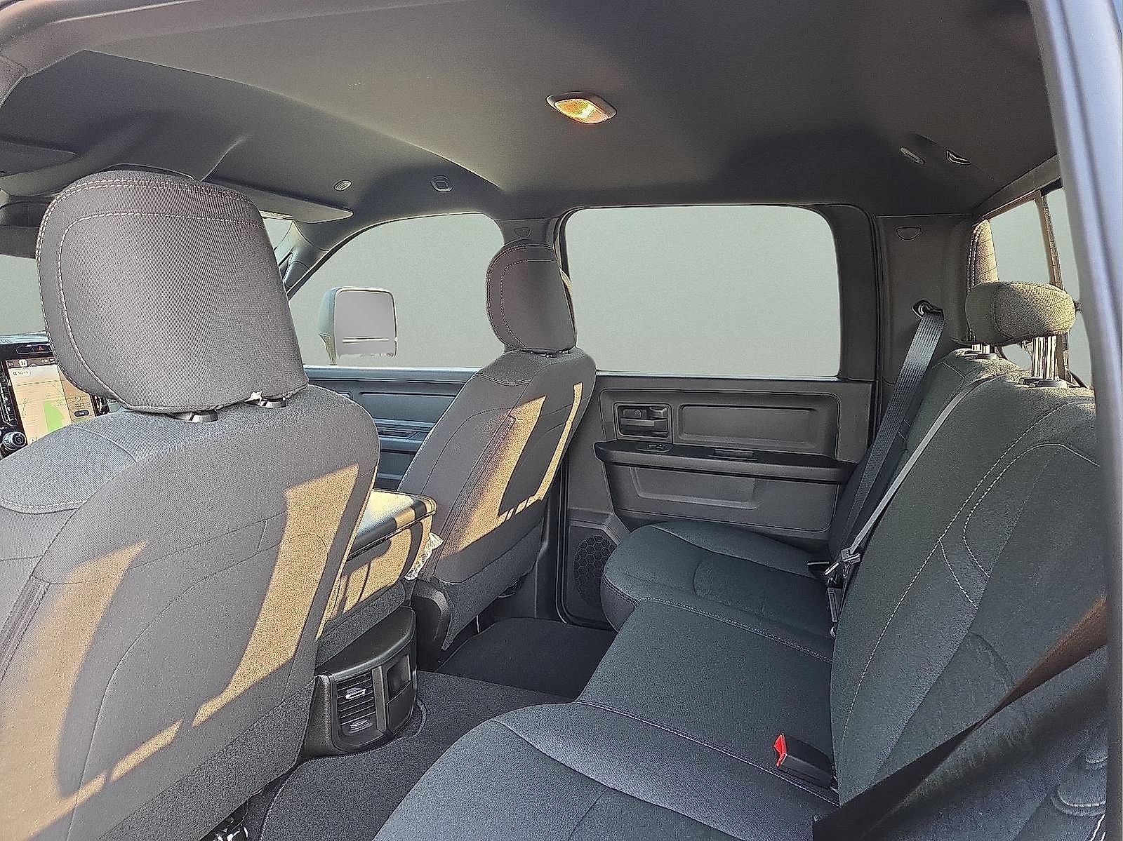 2026 RAM Ram 3500 RAM 3500 TRADESMAN CREW CAB 4X4 6'4' BOX