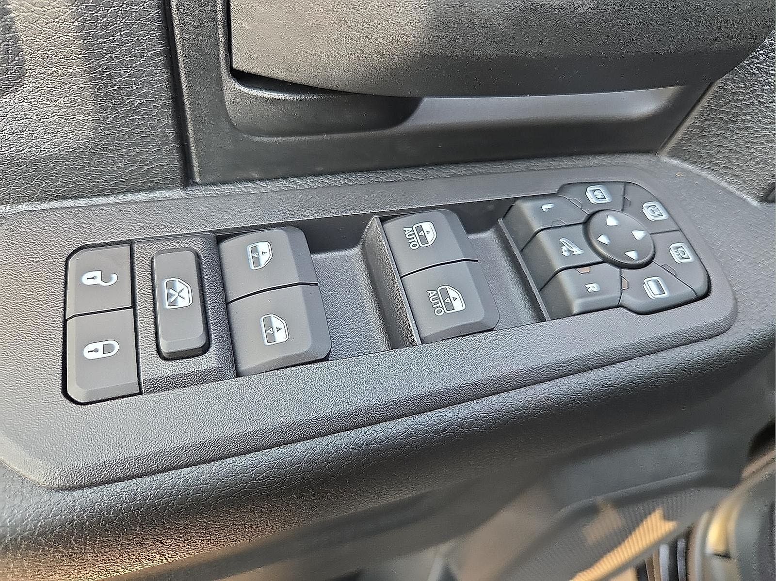 2026 RAM Ram 3500 RAM 3500 TRADESMAN CREW CAB 4X4 6'4' BOX