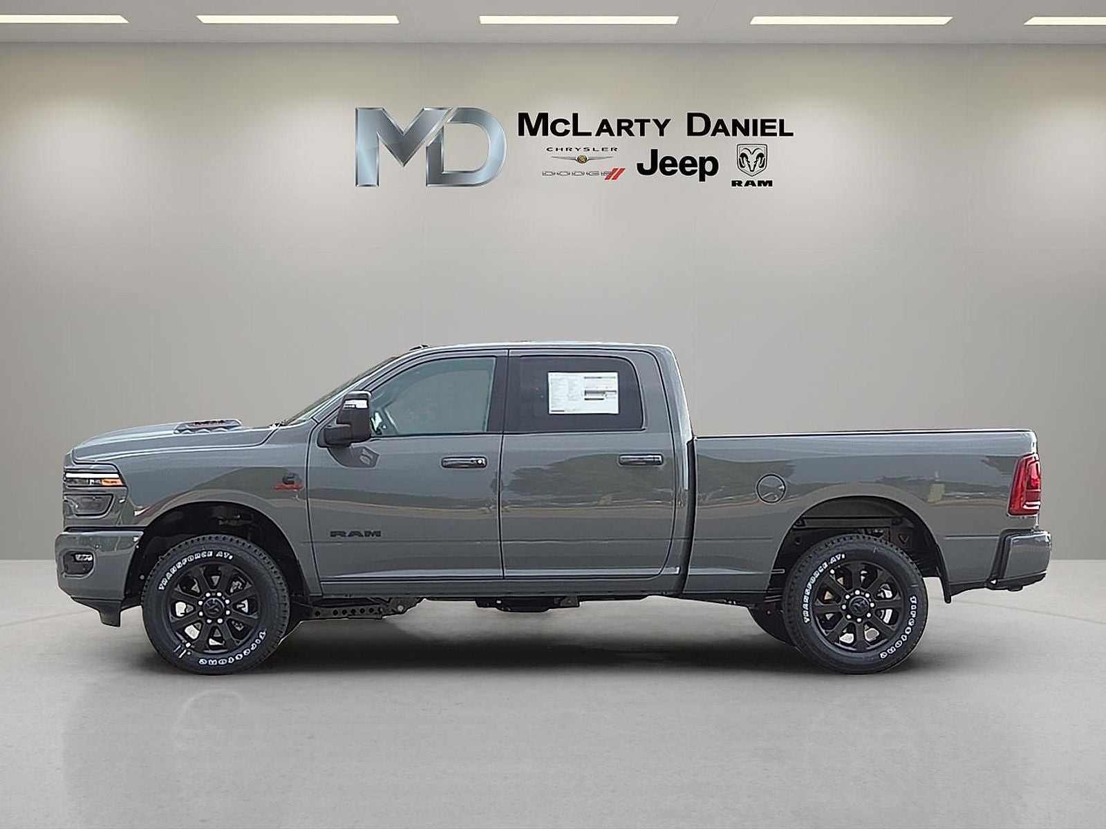 2026 RAM Ram 3500 RAM 3500 LARAMIE CREW CAB 4X4 6'4' BOX
