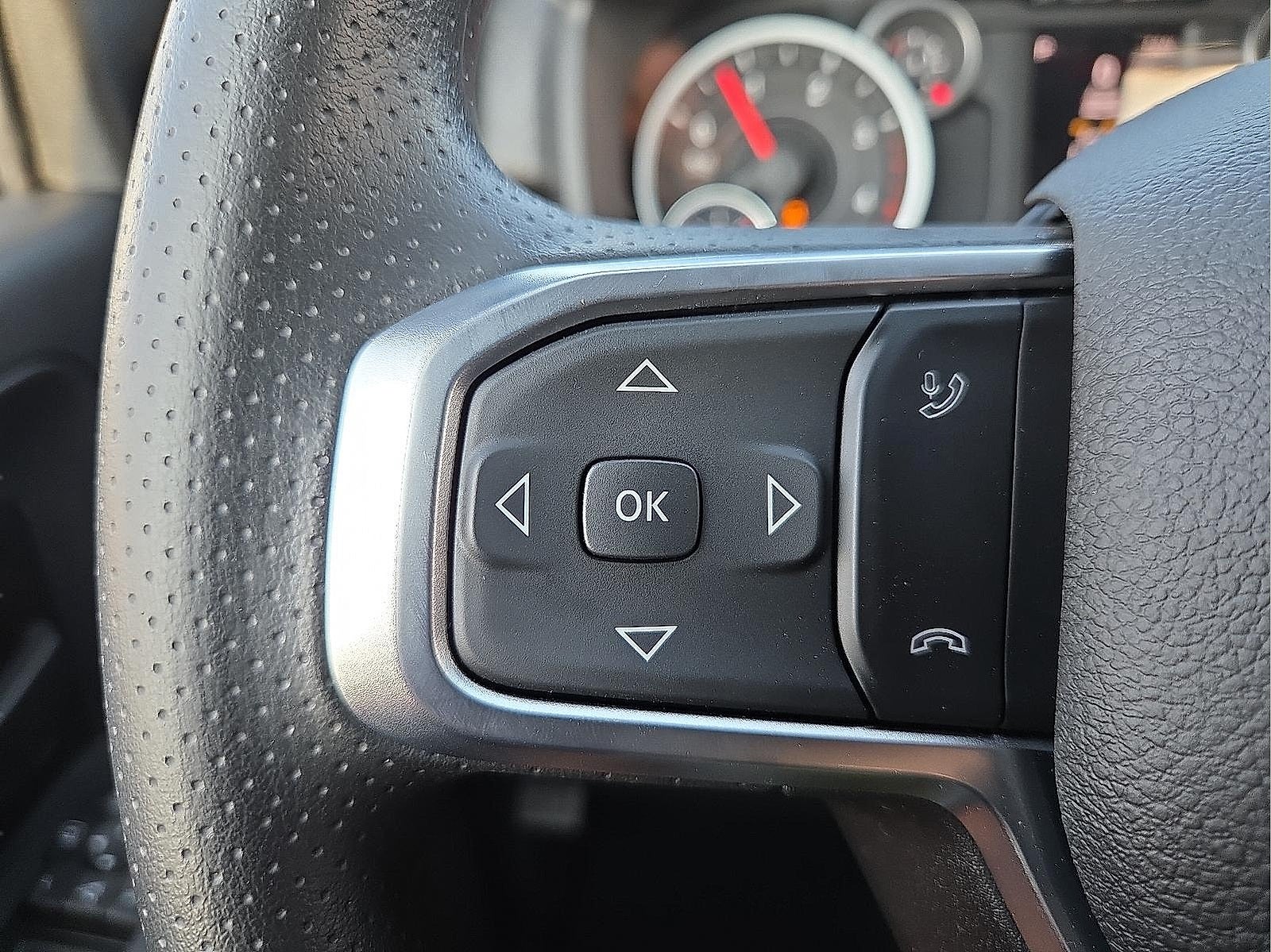 2026 RAM Ram 2500 RAM 2500 BLACK EXPRESS CREW CAB 4X4 8' BOX