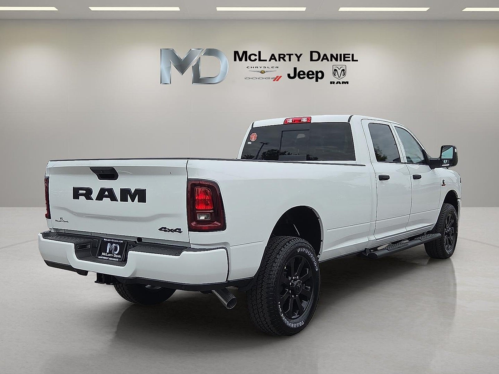 2026 RAM Ram 2500 RAM 2500 BLACK EXPRESS CREW CAB 4X4 8' BOX