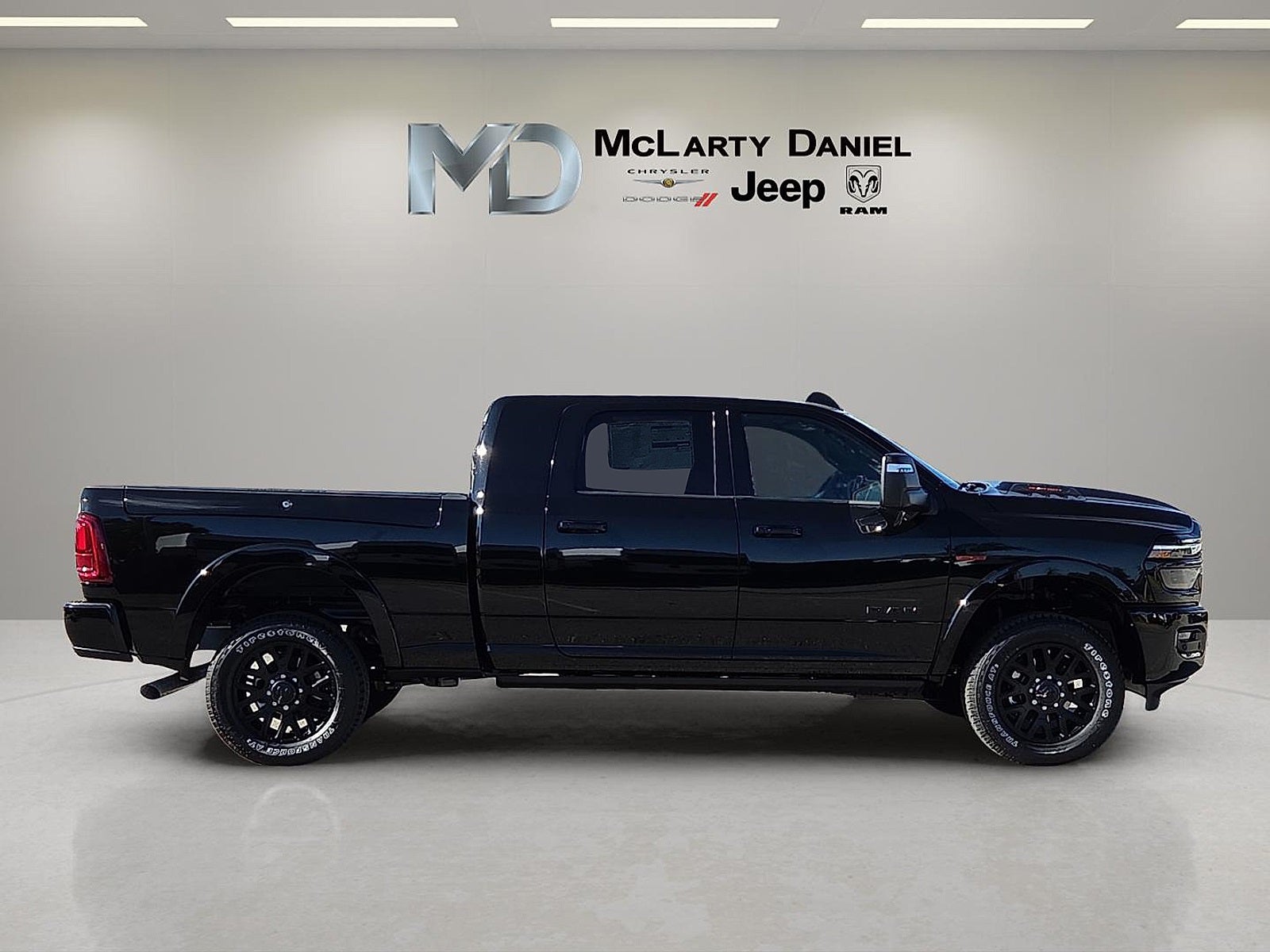 2026 RAM Ram 2500 RAM 2500 LIMITED MEGA CAB 4X4 6'4' BOX