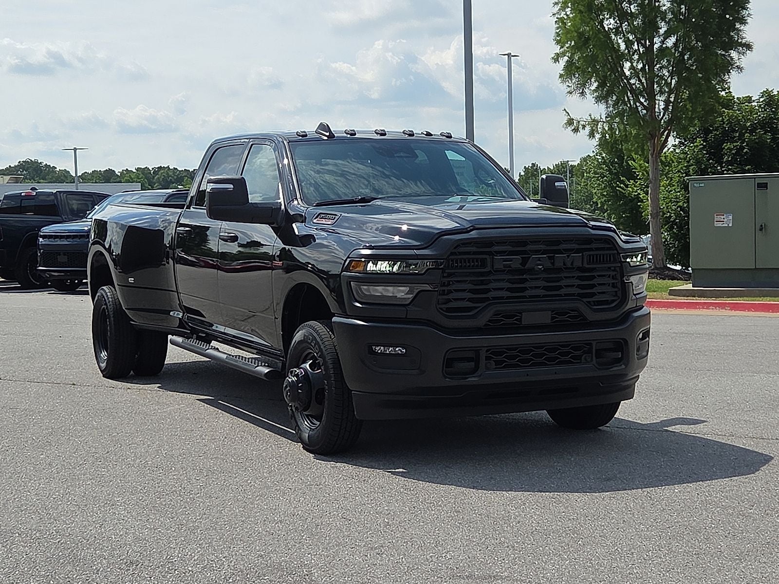 2026 RAM Ram 3500 RAM 3500 TRADESMAN CREW CAB 4X4 8' BOX