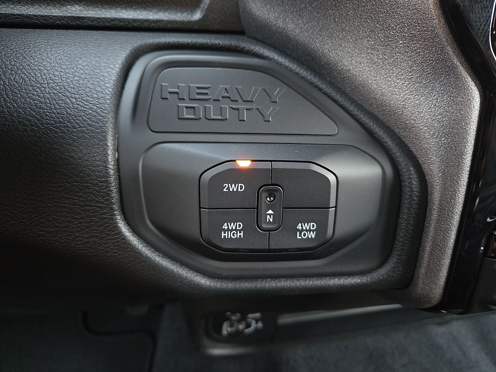 2027 RAM Ram 3500 RAM 3500 TRADESMAN CREW CAB 4X4 8' BOX