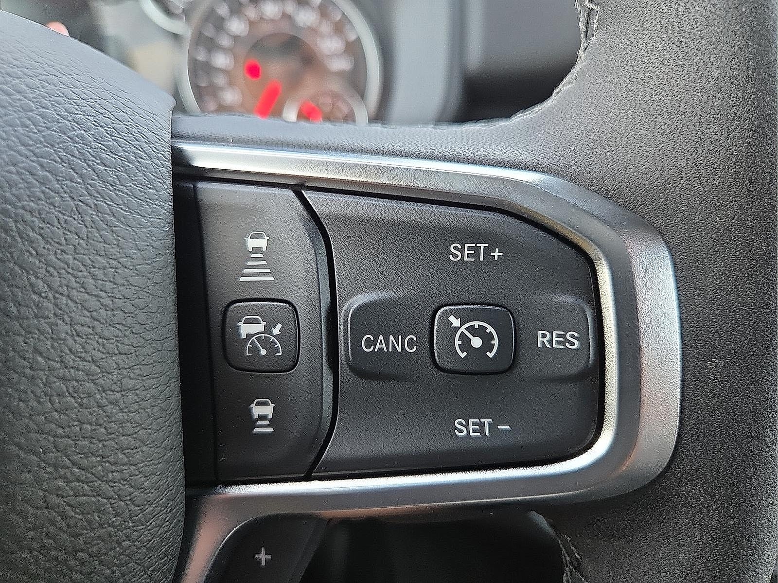 2025 RAM Ram 1500 RAM 1500 BIG HORN CREW CAB 4X4 5'7' BOX