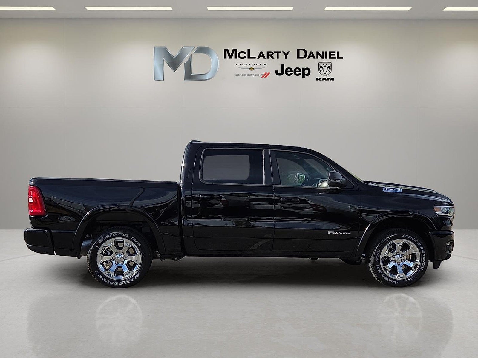 2025 RAM Ram 1500 RAM 1500 BIG HORN CREW CAB 4X4 5'7' BOX