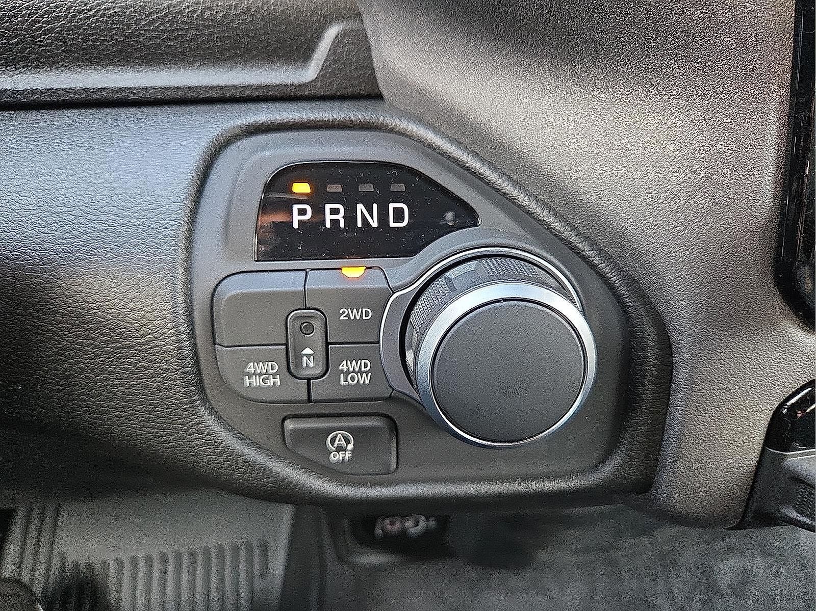 2026 RAM Ram 1500 RAM 1500 TRADESMAN CREW CAB 4X4 5'7' BOX