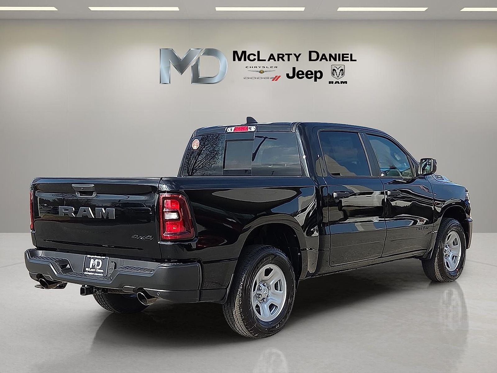 2026 RAM Ram 1500 RAM 1500 TRADESMAN CREW CAB 4X4 5'7' BOX