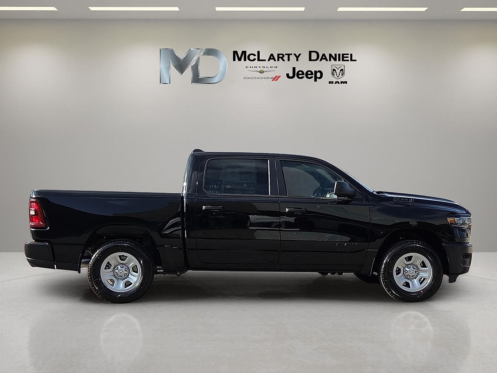 2026 RAM Ram 1500 RAM 1500 TRADESMAN CREW CAB 4X4 5'7' BOX