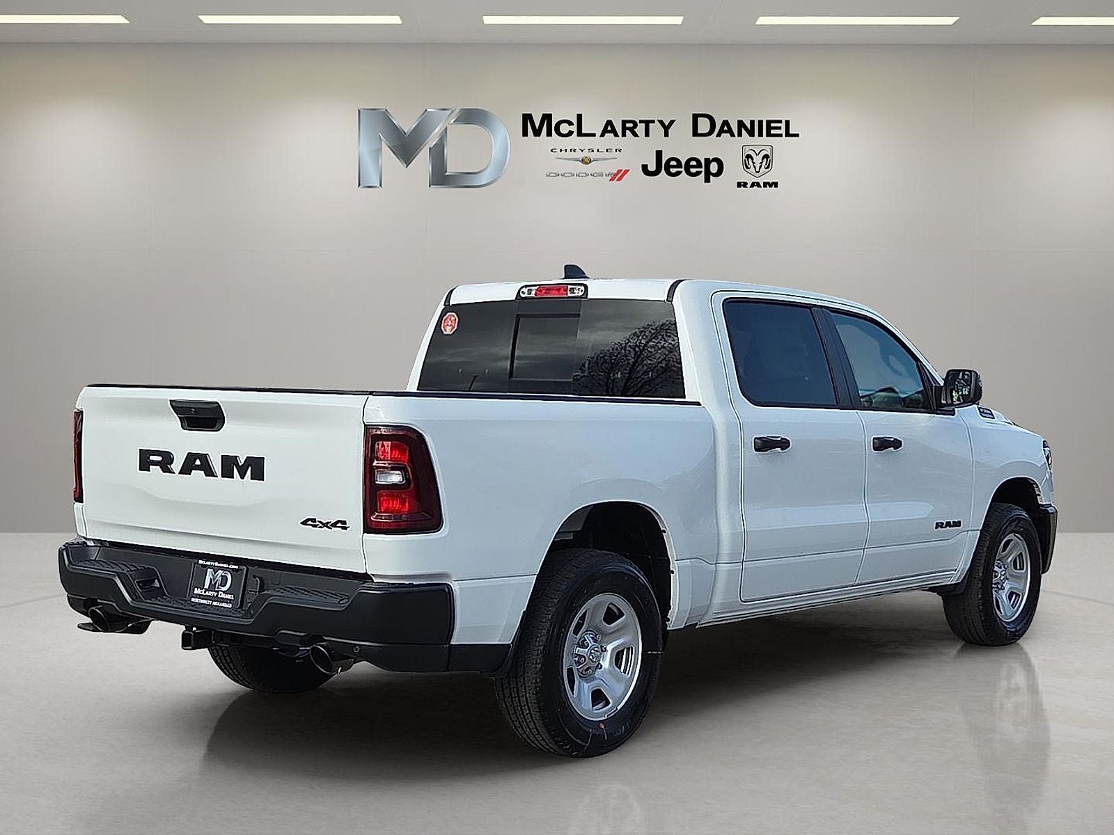 2026 RAM Ram 1500 RAM 1500 TRADESMAN CREW CAB 4X4 5'7' BOX