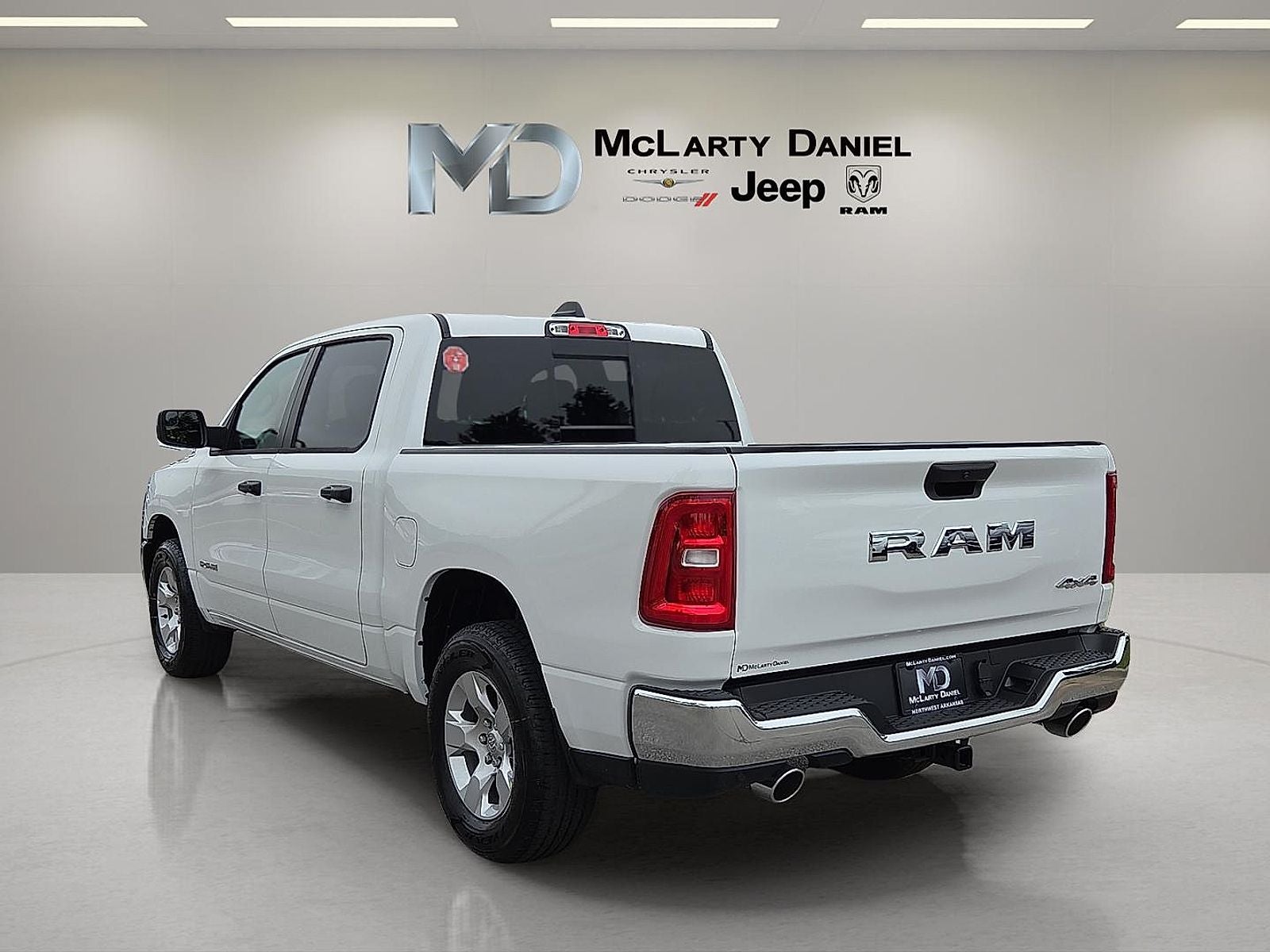 2026 RAM Ram 1500 RAM 1500 TRADESMAN CREW CAB 4X4 5'7' BOX