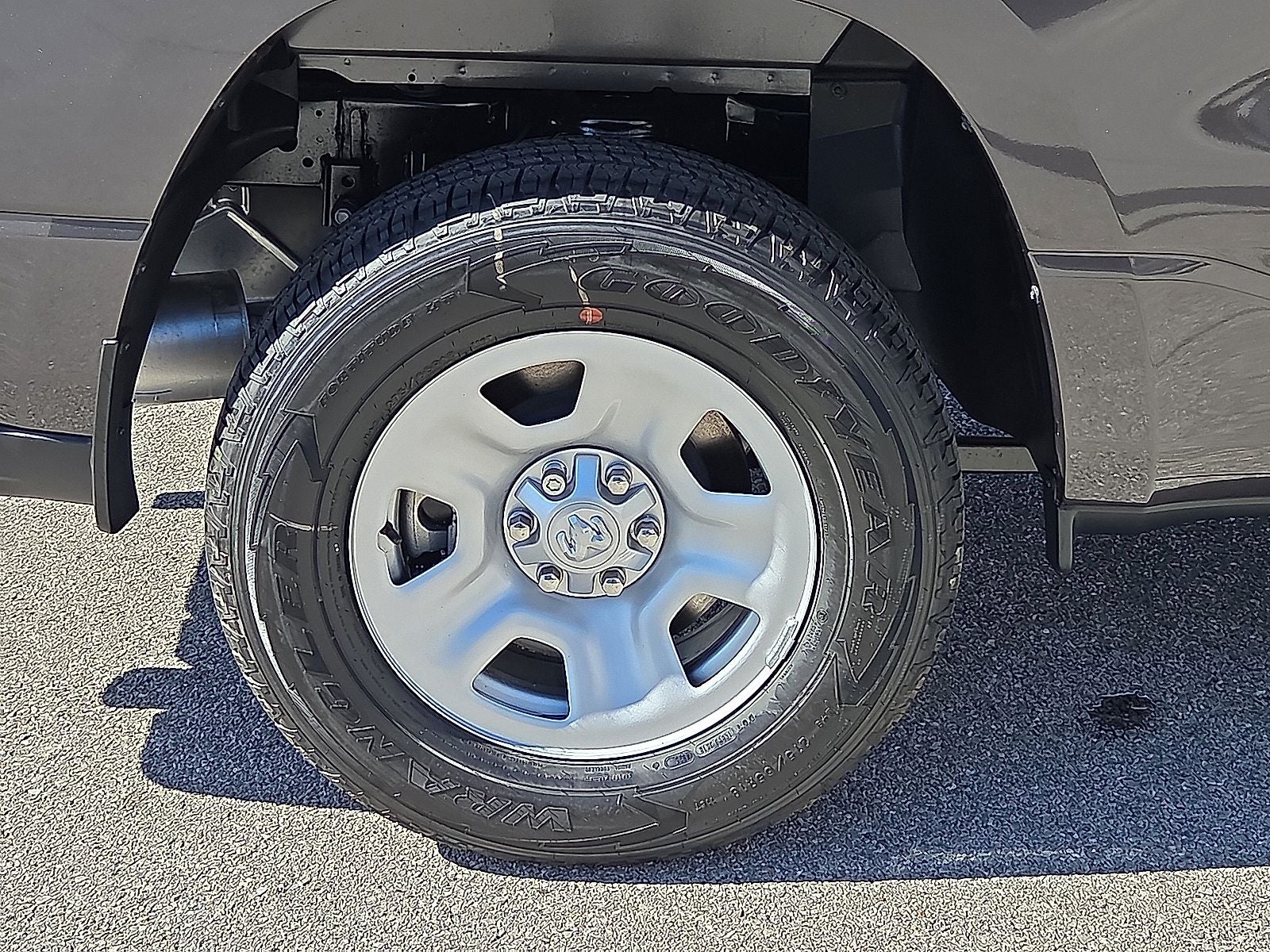 2026 RAM Ram 1500 RAM 1500 TRADESMAN CREW CAB 4X4 5'7' BOX