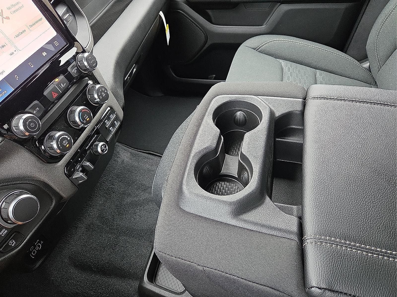 2026 RAM Ram 1500 RAM 1500 TRADESMAN CREW CAB 4X4 5'7' BOX