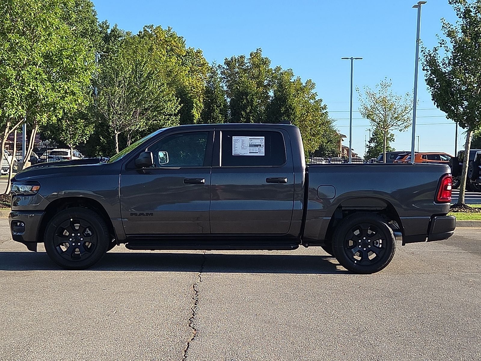 2026 RAM 1500 RAM 1500 EXPRESS CREW CAB 4X4 5'7' BOX