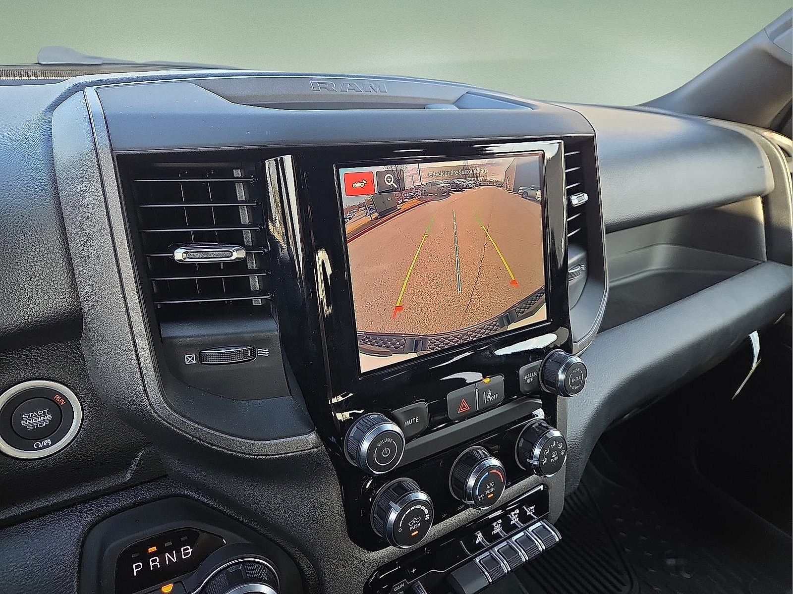 2026 RAM Ram 1500 RAM 1500 TRADESMAN CREW CAB 4X4 5'7' BOX