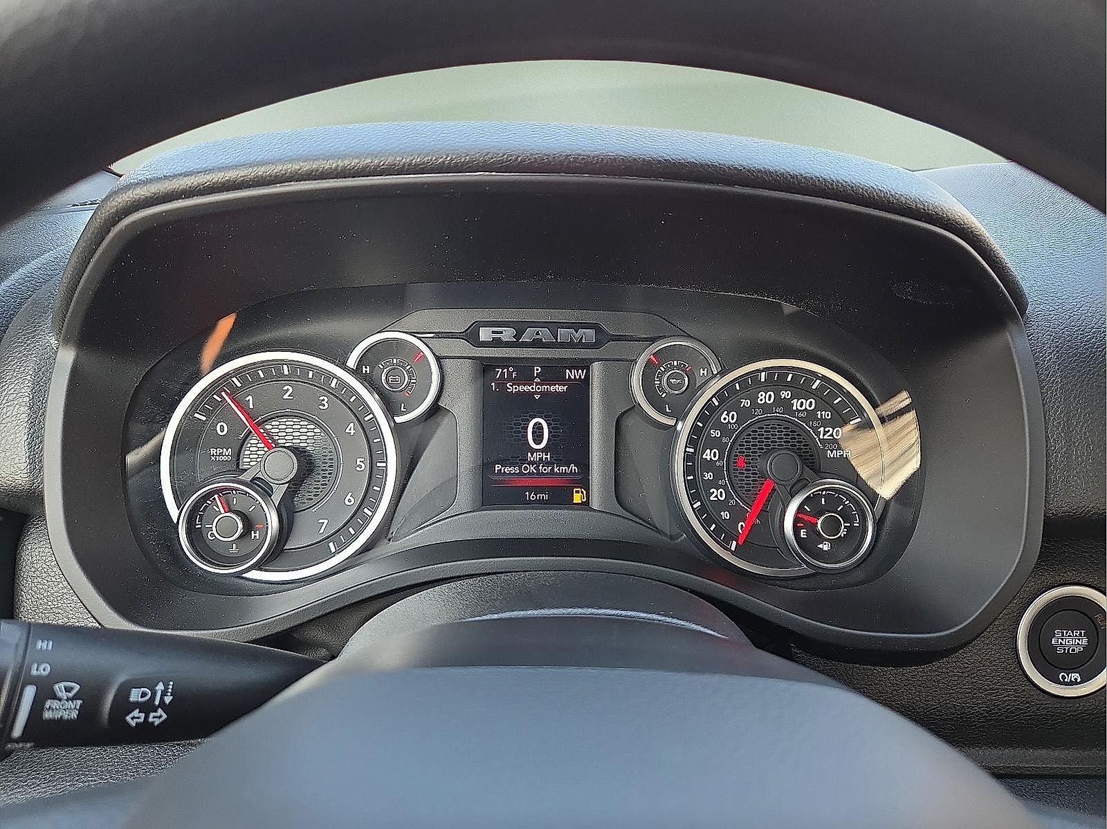 2026 RAM Ram 1500 RAM 1500 TRADESMAN CREW CAB 4X4 5'7' BOX