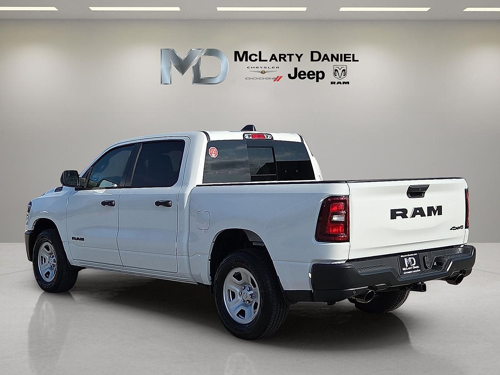 2026 RAM Ram 1500 RAM 1500 TRADESMAN CREW CAB 4X4 5'7' BOX